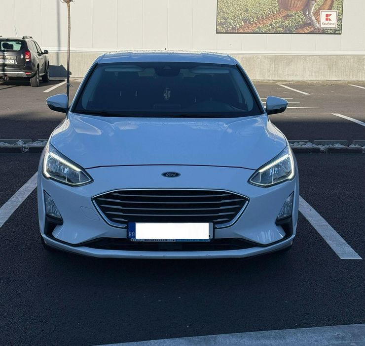 Ford focus 1.0 EcoBoost model 2019/Revizii la zi