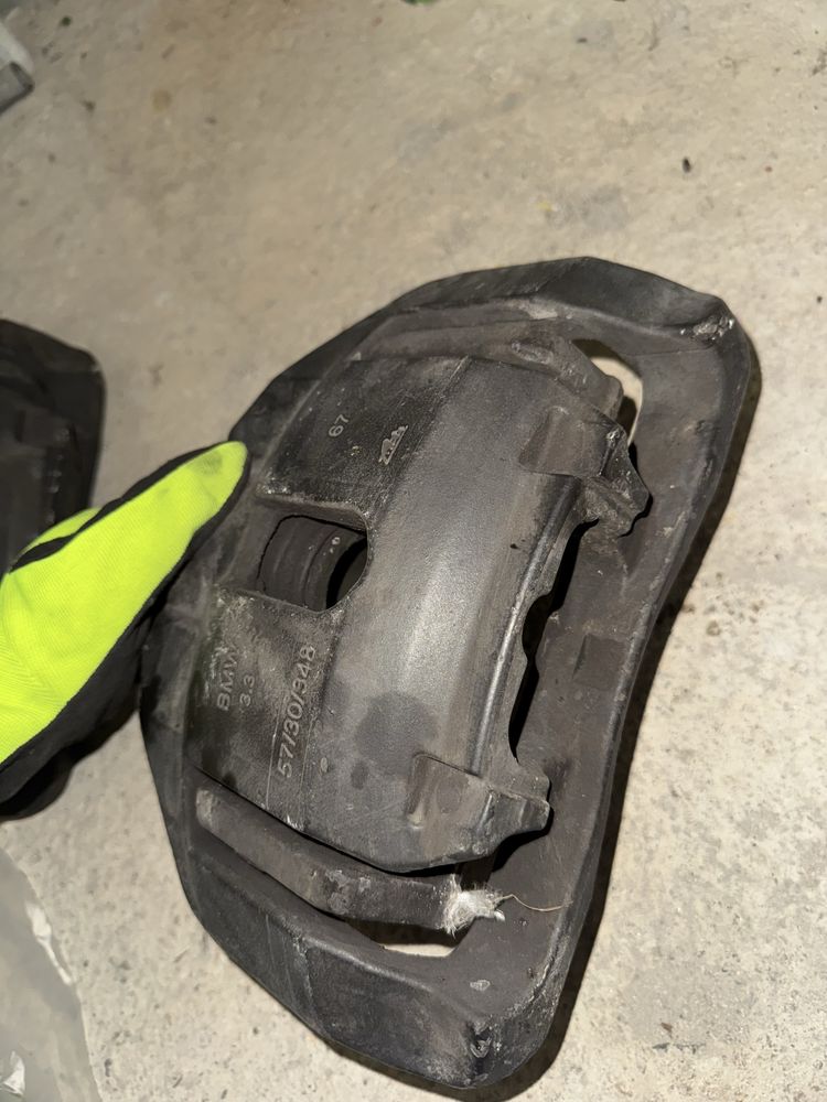 E90 335 спирачни апарати