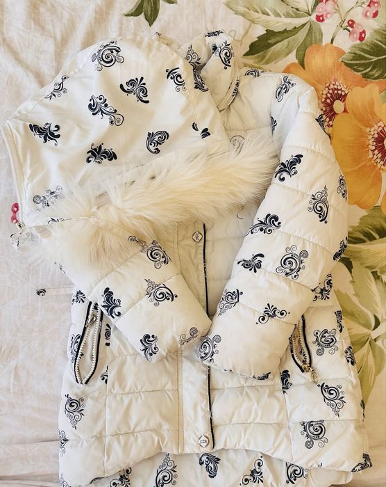 Qizlar uchun kurtka,palto,куртка пальто,pushti va oq rang bor,3,4,5 y