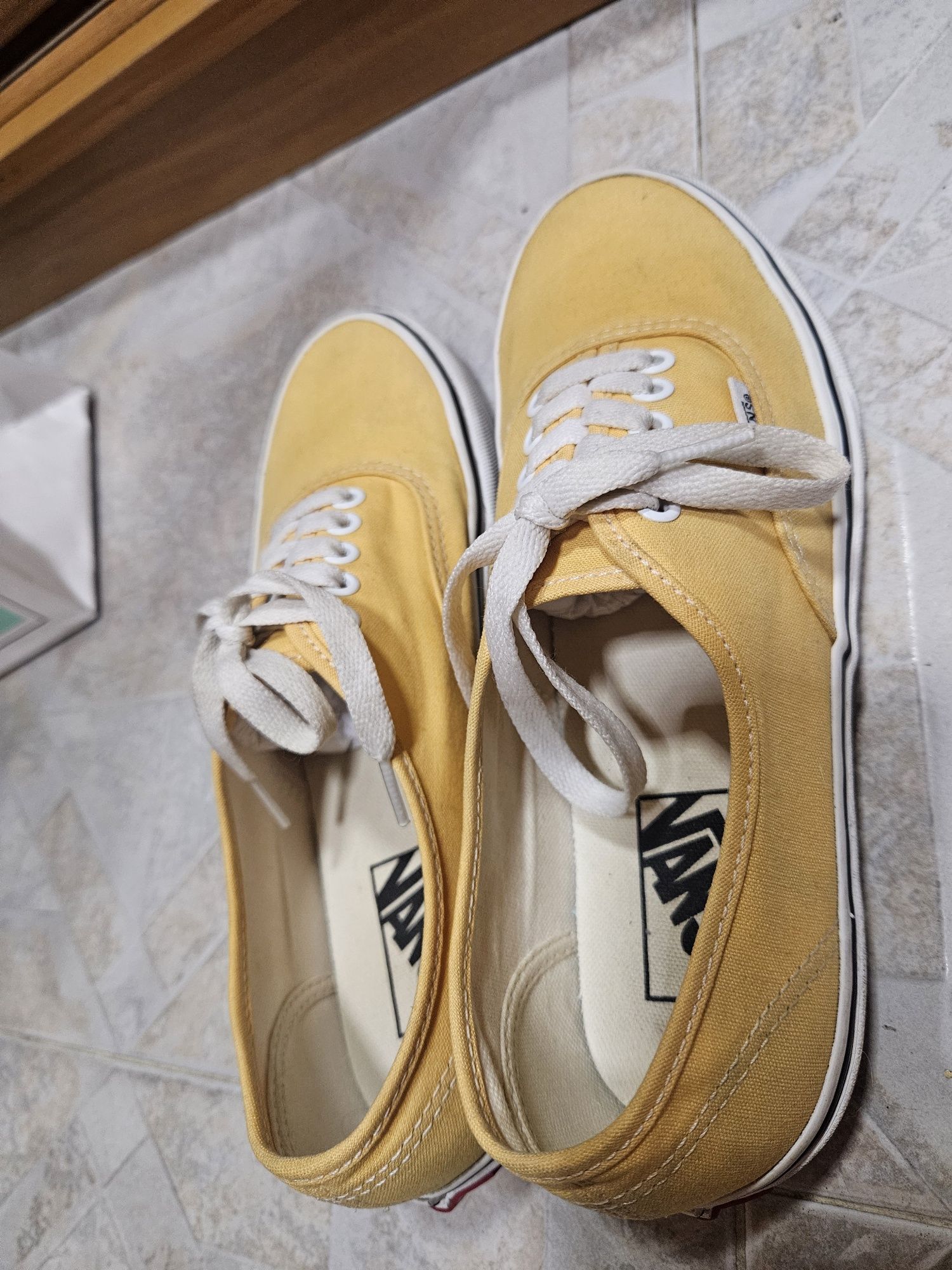 Кецове марка vans
