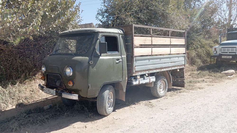 Uaz tent bo'rtli 1996 yuk tashish uchun hujatlarida muammo yoq
