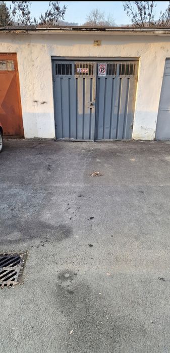 Inchiriez garaj pentru obiecte sau motocicleta Victor Babes VIVO