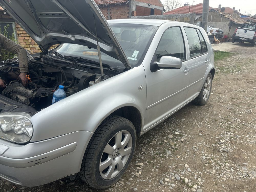 Голф 1.6 105 коня