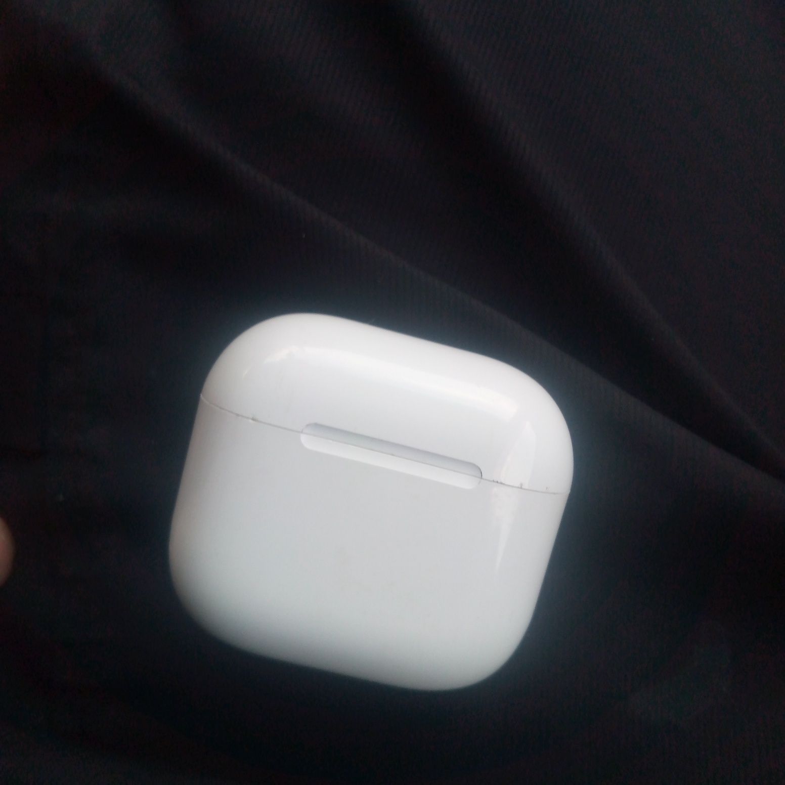 AirPods 4 2024 года