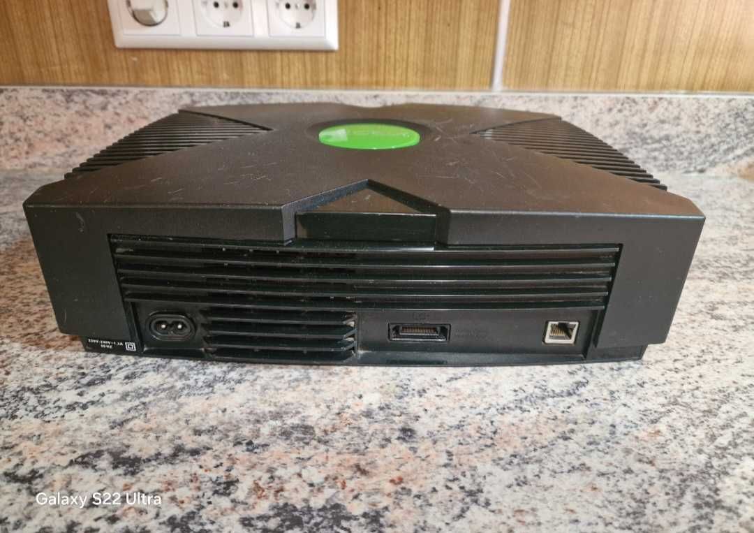 Consola Xbox fără hard disk