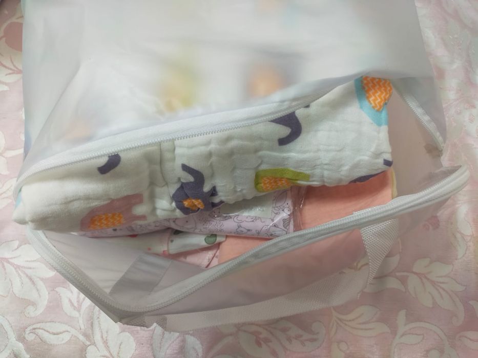 Сумка в роддом новая
