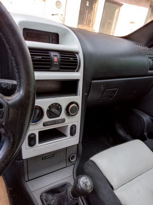 Opel astra gfunctional 1.6 benzina decapotabil( catalizator pe ea )