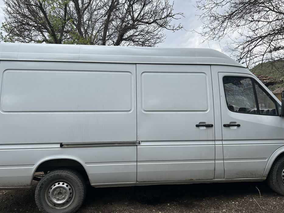 Mercedes Sprinter 208