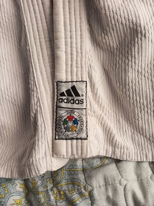 Dzy do kimano sotiladi ko'p kiyilmagan.