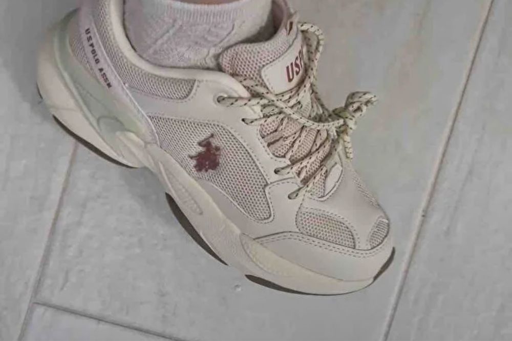 Uspa Ralph lauren бежови маратонки