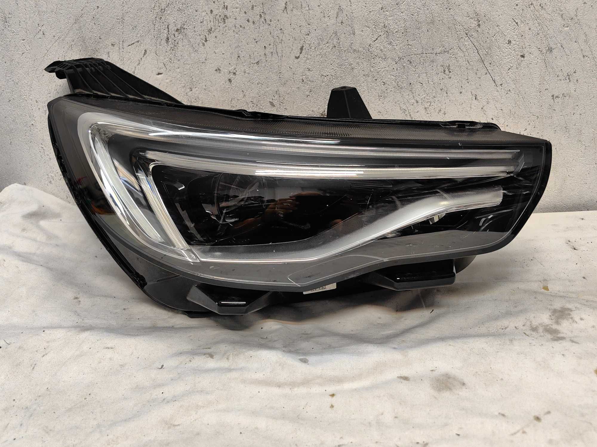 Оригинален фар Опел  Opel Grandland Full Led