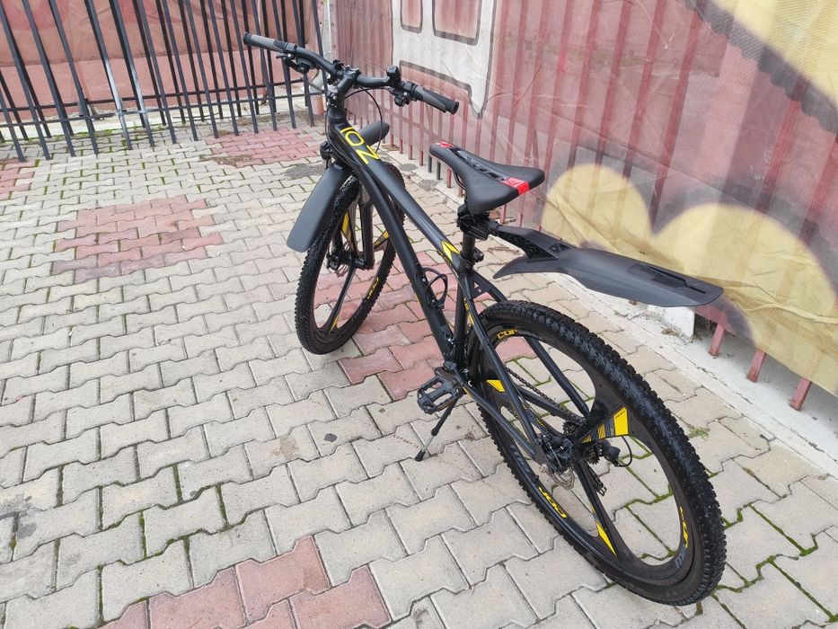 29 CORELLI Zoi MDB black-yellow