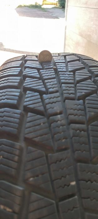 Гуми зимни.2 бр. 195/65 R15