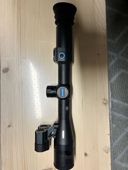 Luneta zi , noapte Nighvision Pard DS35 cu telemetru