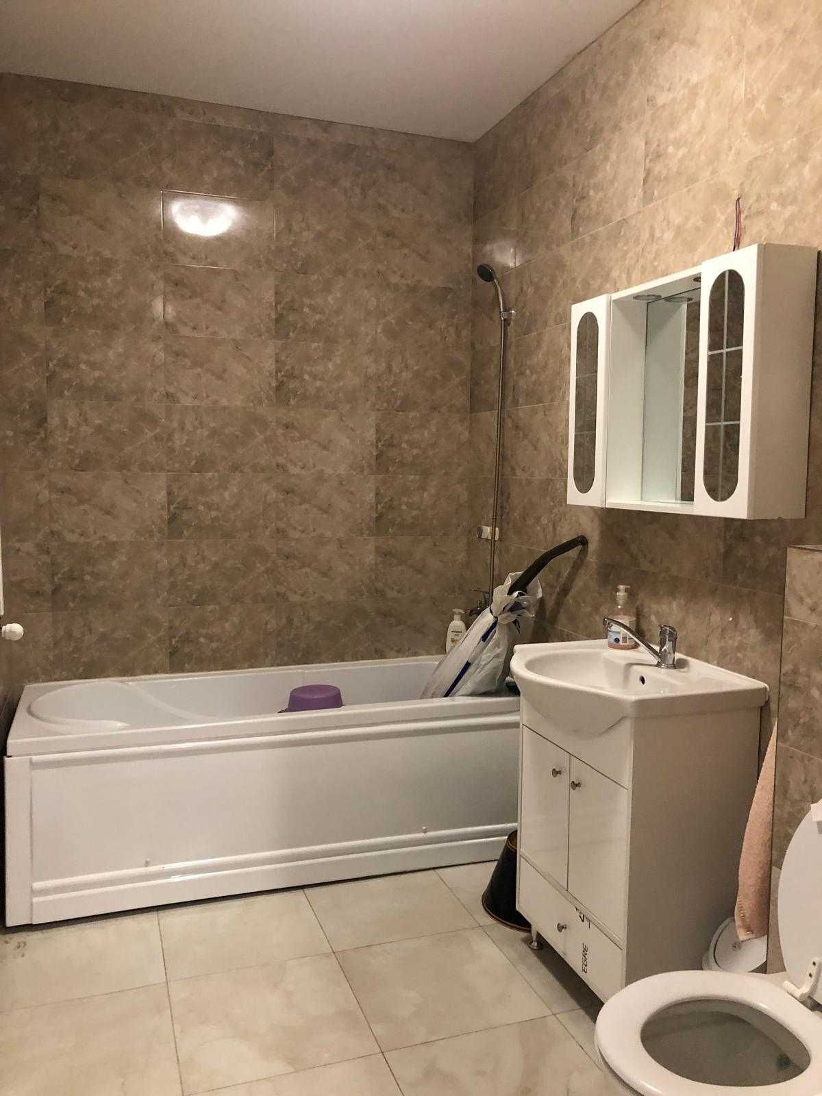 PROPRIETAR! Inchiriez  Ap. 1 cam., V. Lupului, str. Soarelui