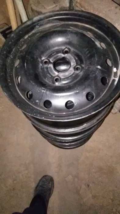 Продаю диски на Джентру 15 размер