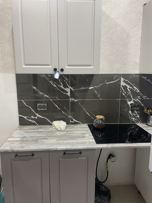 Кухонный гарнитур в хорошем состояние