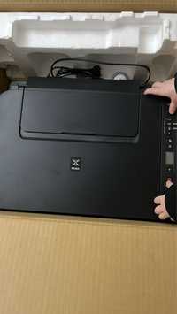 Принтер новый , имеющий сканер