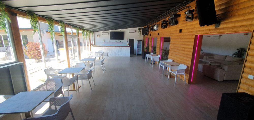 Cabana cu piscina interioara si exterior 38 persoane