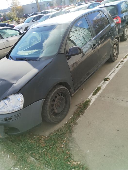 Vând wv golf 5 avariat