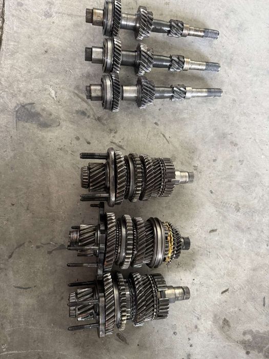 Части за скоростна кутия VW T5 1.9 TDI – диференциал, валове, корпус