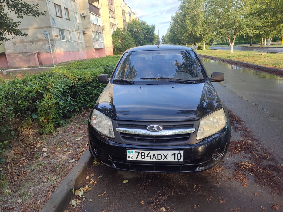 Продам Гранту 2013 года.