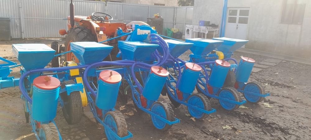 Semănătoare cu fertilizare cu 6 secții