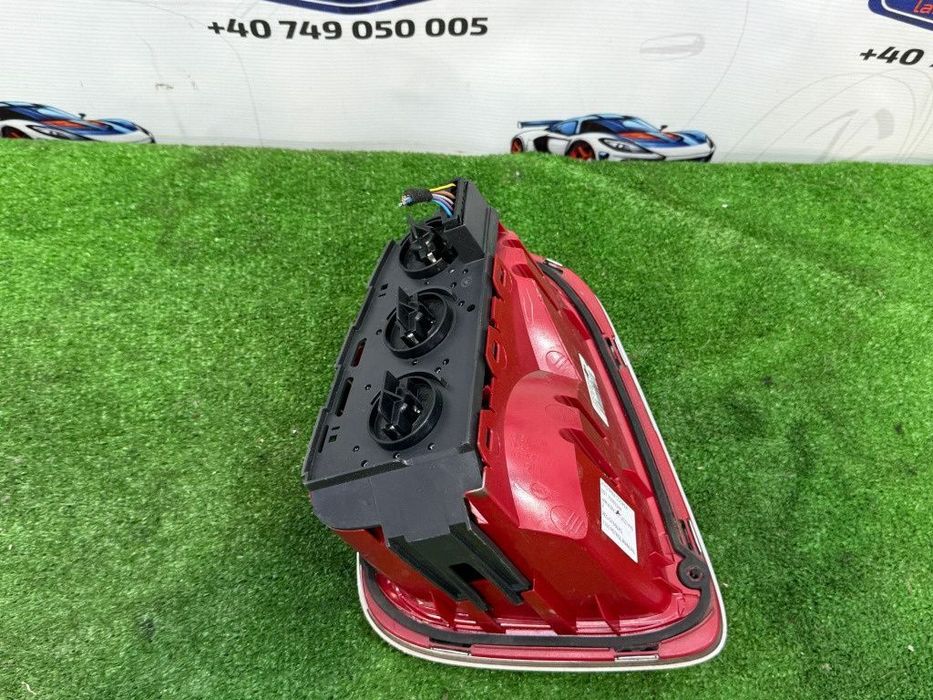 Stop tripla aripa spate dreapta 2010 mini cooper cabrio r57 lci 1.6 benzina cod oem 63217255910