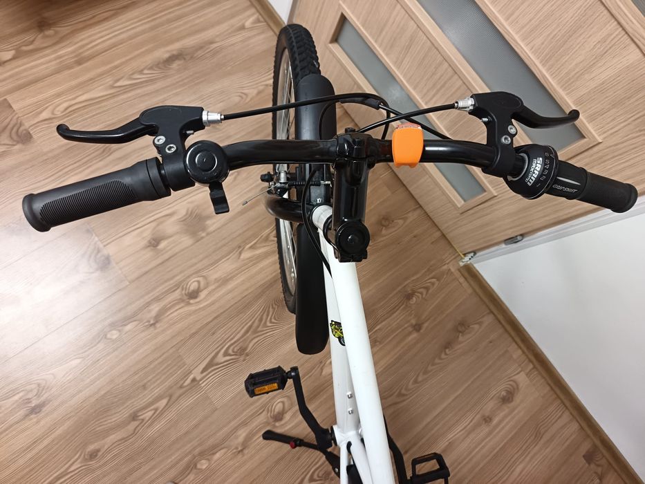 Vand bicicleta st 100 stare buna