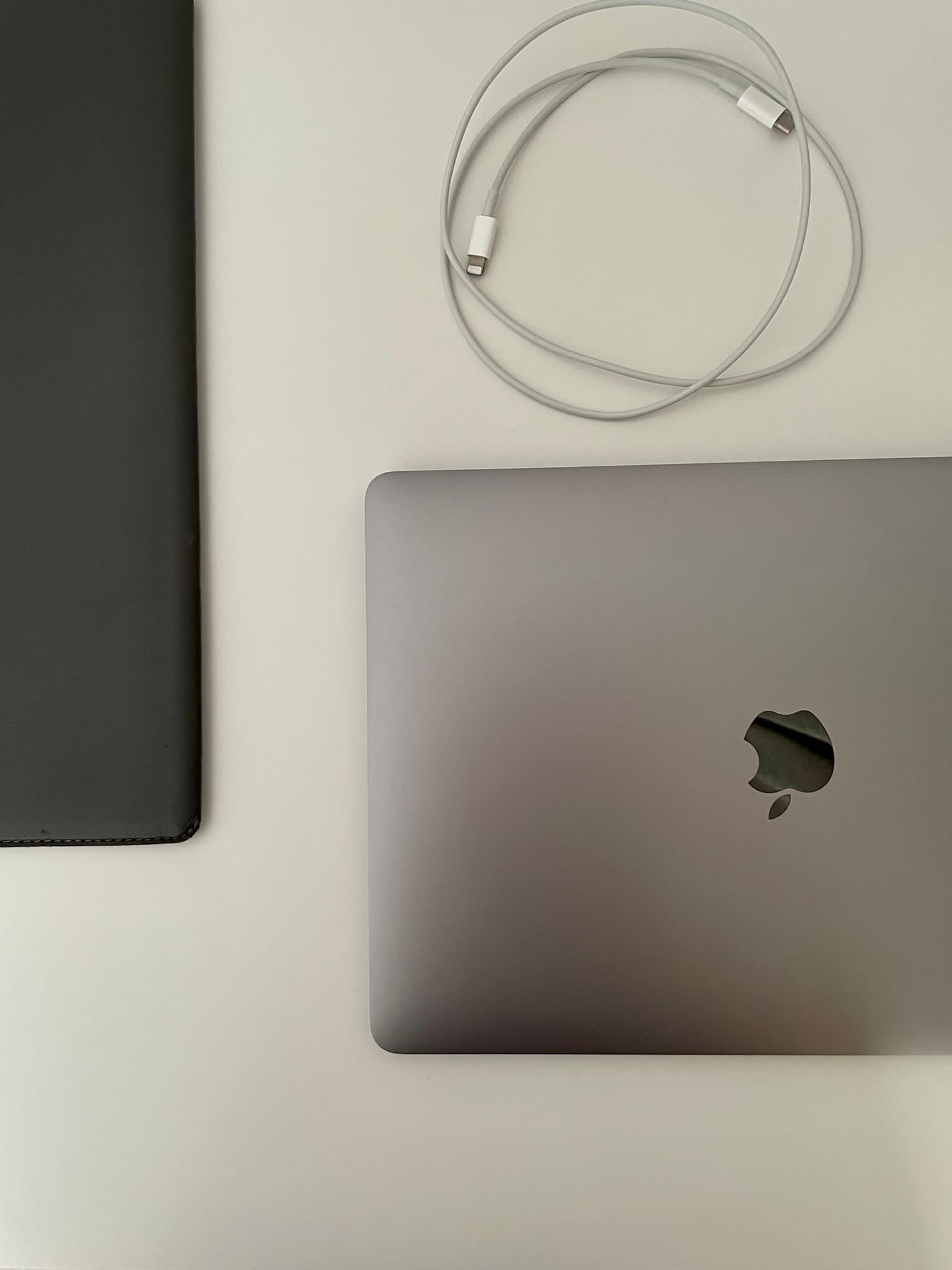 Apple Macbook Air 13-inch 2019