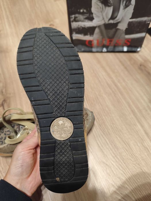 Guess дамски 37номер