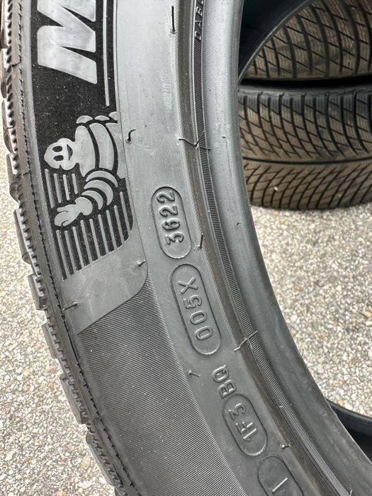 Зимни гуми Мишелин 23 цола спорт пакет 285/40 + 305/35 - r23 Michelin