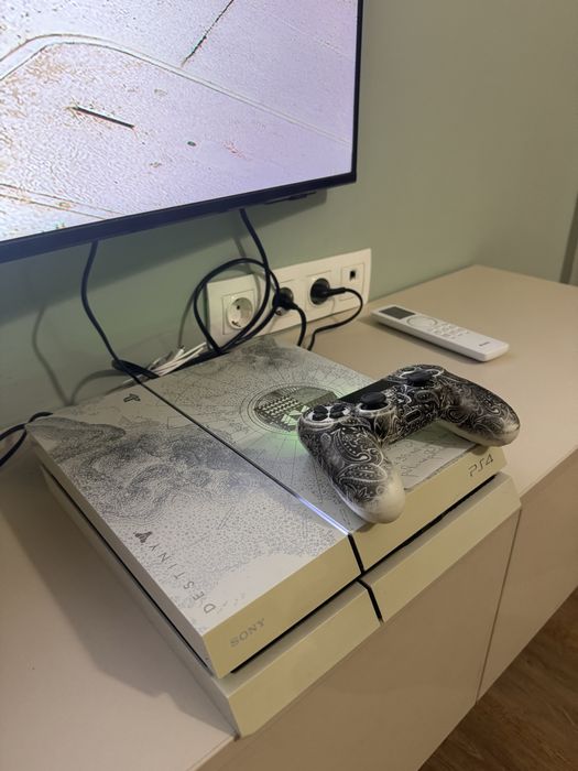 Play Station 4 Slim 500 GB 35 игри!