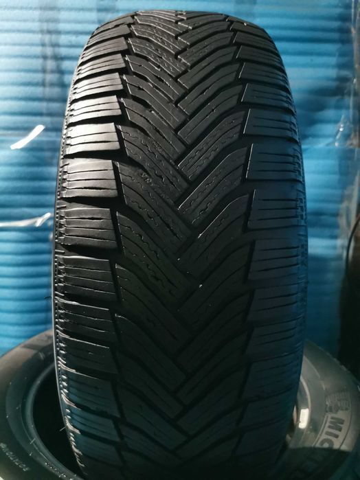 215 55 17 michelin m+s 4 buc