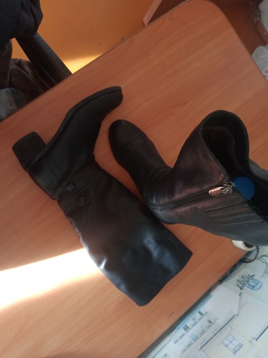 Продам зимние сапоги