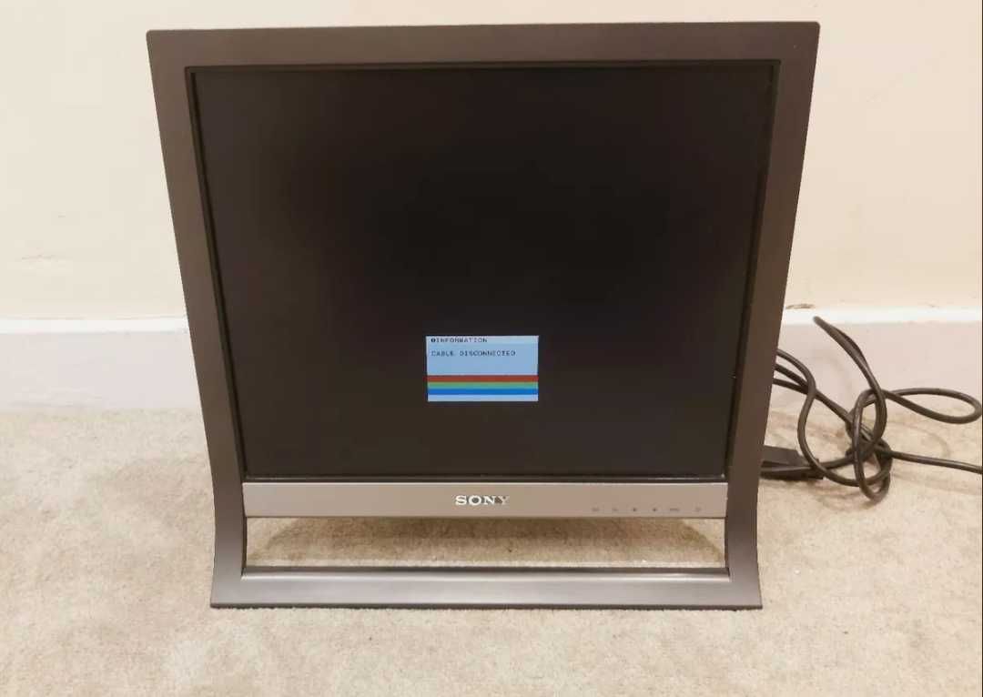 SONY TFT LCD Color Computer Display SDM-HS75D 17” с кабели