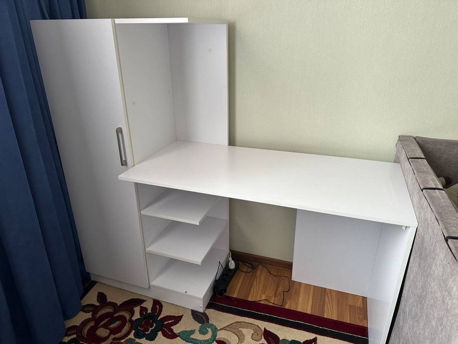 Продается писменный стол