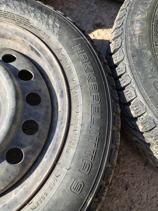 Продам зимнюю резину с дисками