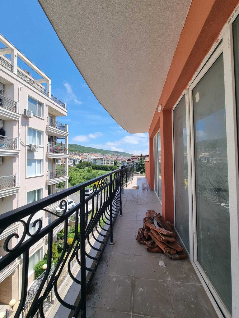 Продава се Двустаен апартамент в Свети Влас - 94 кв.м за 1097 €/кв.м - Снимка #16