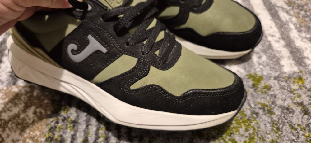 Adidasi Joma impecabili