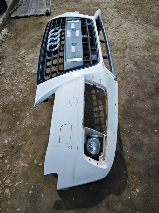 Предна S-line Броня Audi A4 b8 8K оригинална оборудваа бяла броня Ауди