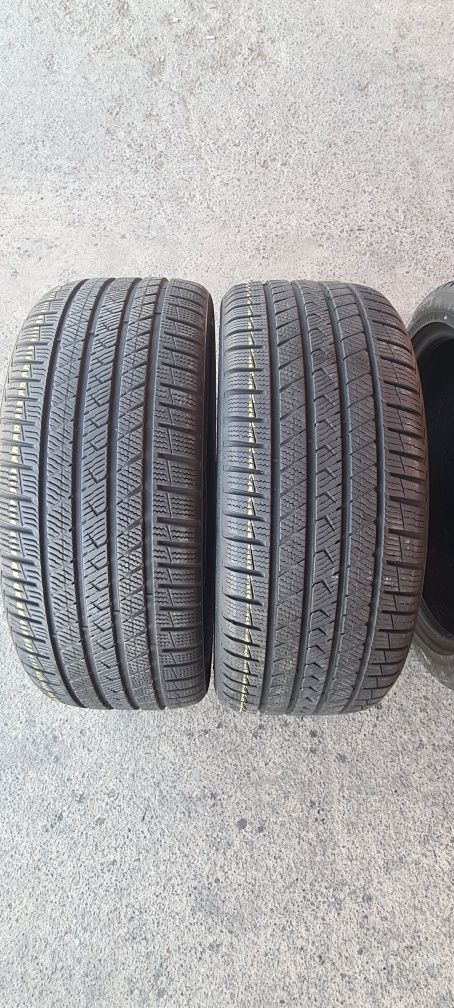 4 anvelope M+S Vredestein 235/40/19
