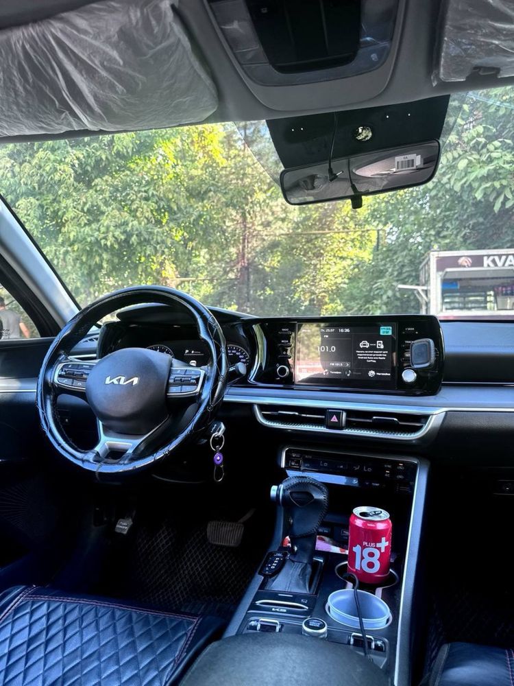 Kia K5 2L 2023 Metani bilan