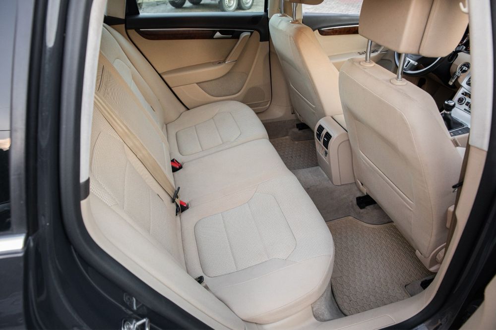 Vand VW Passat B7 Variant 2.0 TDI / 2012