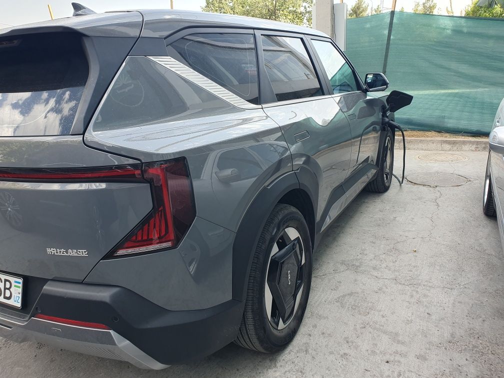 KIA EV5. 520km. Yili 2023. Yurgani 9500. Narxi 26300