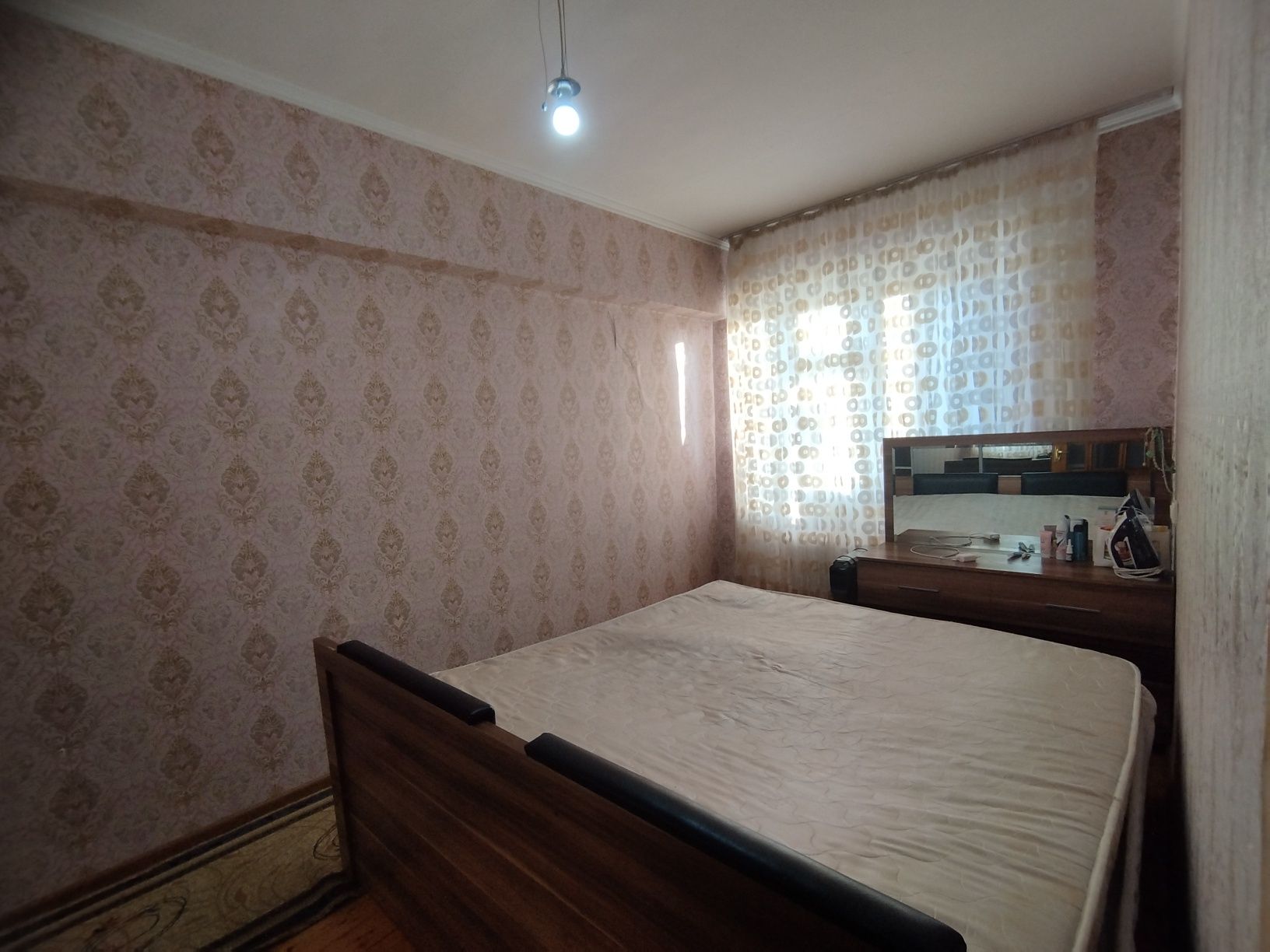 Продается срочно квартира на Ц4 ор-р Кафе Бухара