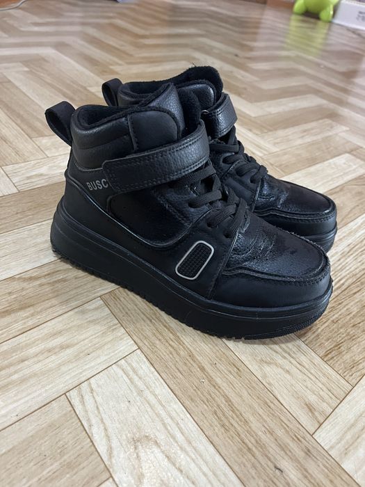 Продам ботинки осень-весна