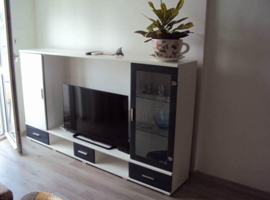 Дава се под наем Двустаен апартамент в Бургас, Център - 60 кв.м за 510 € - Снимка #3