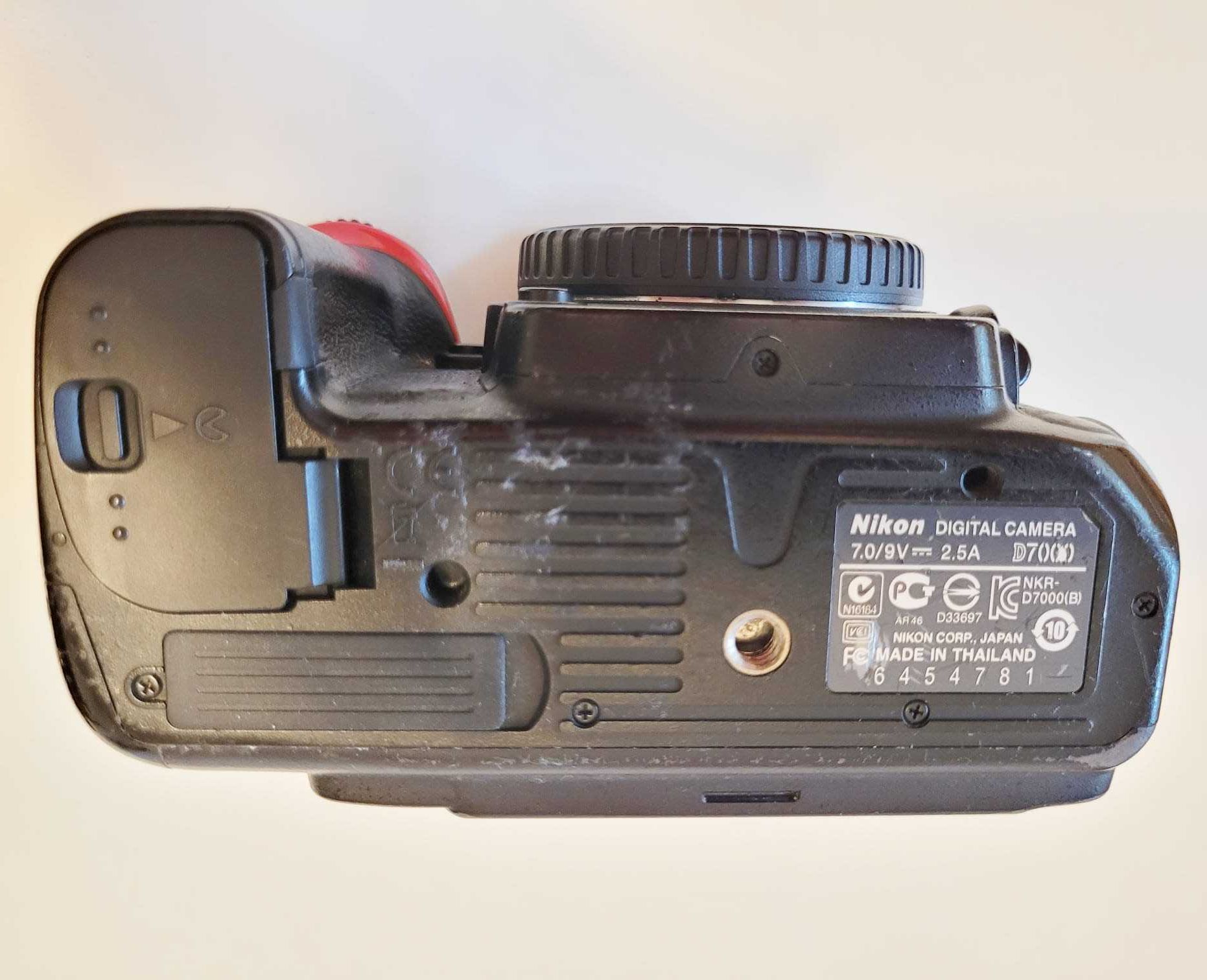 Nikon D7000 body