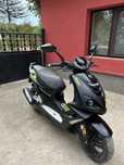 Peugeot speedfight 4